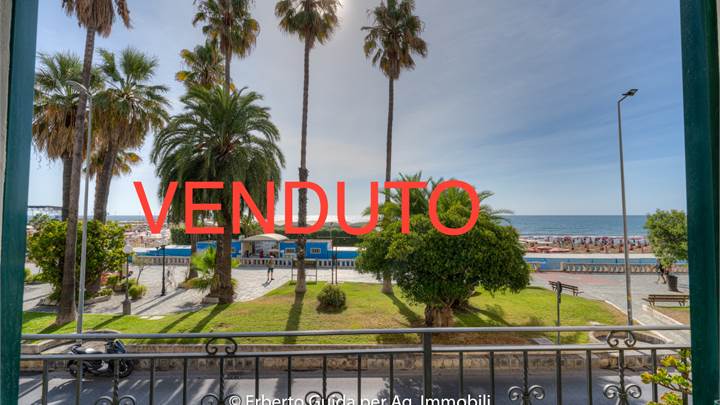 Super Monolocale FRONTE MARE