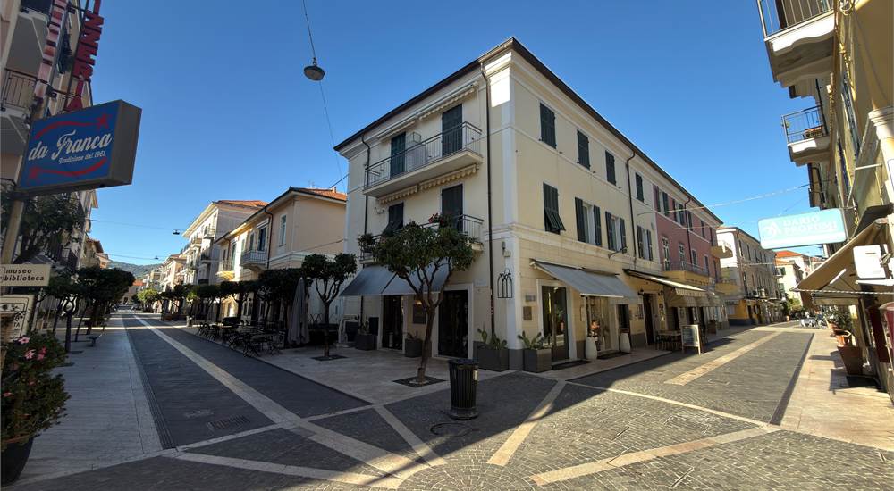 palazzina esterno da strada